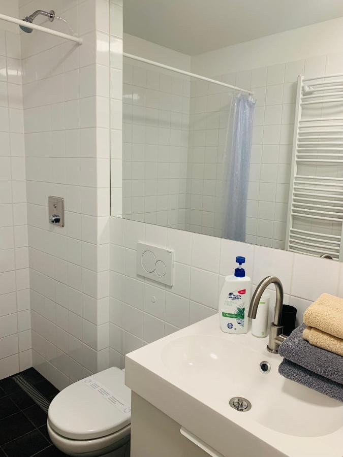 Cozy Friendly Place With Free Parking Praga Esterno foto